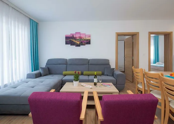 Charlotte Apartament